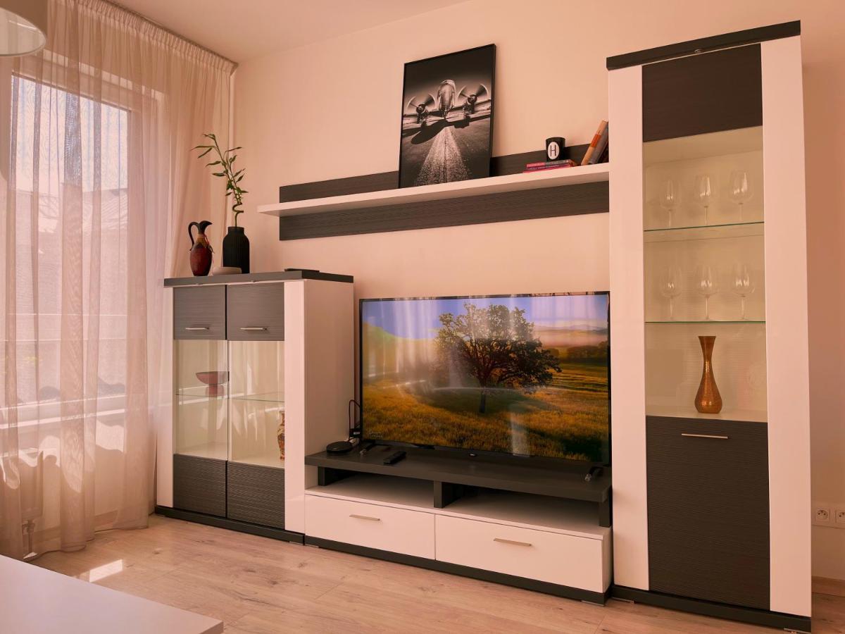 ברטיסלאבה Elegant Escape Apartment I - City Centre מראה חיצוני תמונה