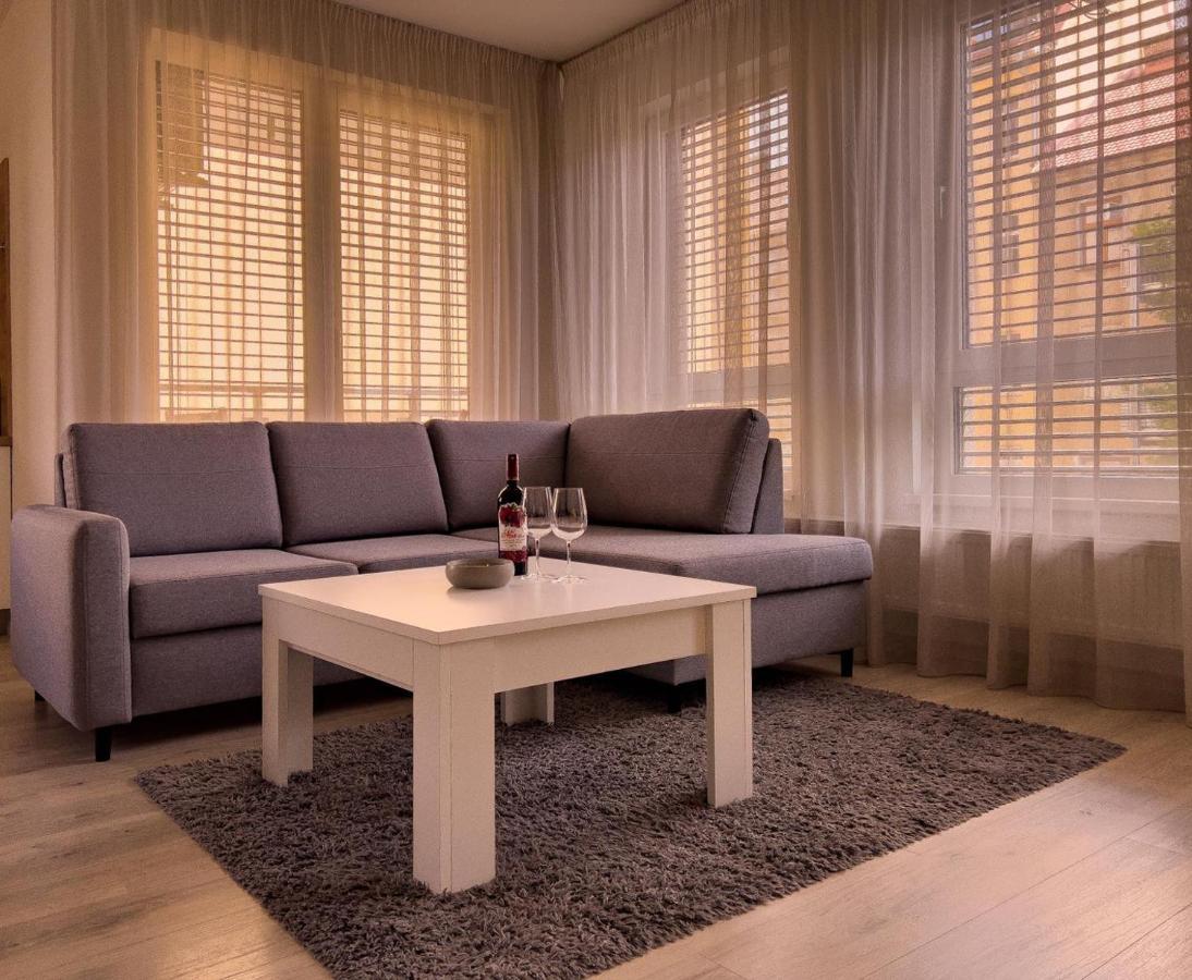 ברטיסלאבה Elegant Escape Apartment I - City Centre מראה חיצוני תמונה